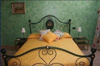 La Cascina Di Alice Acomodação com café da manhã Castiglione Delle Stiviere Exterior foto